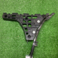 Кронштейн кріплення Audi  8D5807484AA
