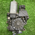 Моторчик стеклоподъёмника правый перед Audi A4 B5 0536001401