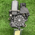 Моторчик стеклоподьемника правый перед Audi A4 B5 0536001401