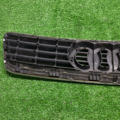 Решетка радиатора Audi A4 B5 8D0853651R