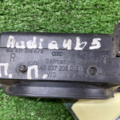 Ручка передніх правих дверей зовнішня AUDI Audi A4 B5 4A0837206D