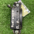 Ручка передніх правих дверей зовнішня AUDI Audi A4 B5 4A0837206D