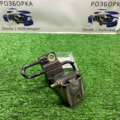 Завіс дверей передней правой Audi A6 C5 4B0831412B