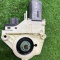 Двигун склопідіймача двері передньої, правої Audi A6 C6 (2004-2011) 4F0959802D