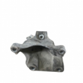 Кронштейн подушки двигуна правий Audi A6 C6 4F0199308AB