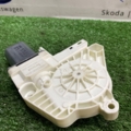 Двигун склопідіймача двері передньої, правої  Audi A6 C7 (2011-2018) 8K0959802B