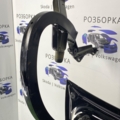 петля кришки багажника Audi A6 C7 (2011-2018) 4G5827302B