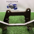 Скоба супорта задня права Audi A6 C7 (2011-2018) 8K0615426
