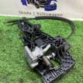Кронштейн ручки ЗЛ Audi Q7 4L (2005-2015) 4L0839885H