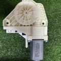 Мотор стеклоподъемника двери ЗП Audi Q7 4L (2005-2015) 8K0959802A