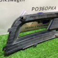 Решітка протитум.фари   8K0807681K