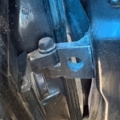 Fabia1 петля водійська нижня. Skoda Fabia I (1999-2007) 6Y0831411D