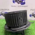 Двигун вентилятора пічки (обігрівача салону) Skoda Octavia II (2004-2013) 1K1820015F