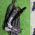 Кронштейн під фару правий Skoda Octavia II (2004-2013) 1Z0941614