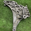 Кронштейн подушки (опори) двигуна, передньої Skoda Octavia II (2004-2013) 03L199207