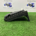 Крышка блока предохранителей Skoda Octavia II (2004-2013) 1K0937132F