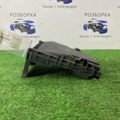 Крышка блока предохранителей Skoda Octavia II (2004-2013) 1K0937132F