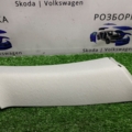 Накладка стійки задня ліва  Skoda Octavia II (2004-2013) 1Z9867295E