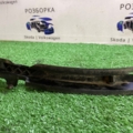 Направляюча переднього бампера Skoda Octavia II (2004-2013) 3C0807178