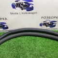 Уплотнитель двери внутренний (на кузове) Skoda Octavia II (2004-2013) 1Z9867367D