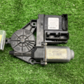 Блок управления стеклоподьемником передний правый Skoda Octavia II 1K0959792C