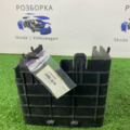 Кришка АКБ Skoda Octavia II 3C0915335