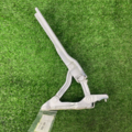 Петля капота права a5 Skoda Octavia II 1Z0823302C