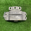 Подушка (опора) двигателя левая A5 Skoda Octavia II 1K0199555L