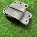 Подушка (опора) двигателя левая A5 Skoda Octavia II 1K0199555L