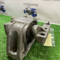 Подушка (опора) двигателя правая Skoda Octavia II 1K0199262AS