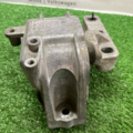 Подушка (опора) двигателя правая Skoda Octavia II 1K0199262AS