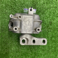 Подушка (опора) двигателя правая Skoda Octavia II 1K0199262CN