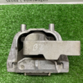 Подушка (опора) двигателя правая Skoda Octavia II 1K0199262CN