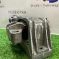 Подушка (опора) двигателя правая Skoda Octavia II 1K0199262J
