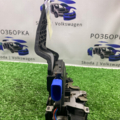 Замок передньої лівої двері дефект кріплення Skoda Octavia II 3D1837015