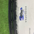 Решетка бампера переднього центральна Skoda Octavia Tour 1J0853677D