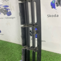 Решетка бампера переднього центральна Skoda Octavia Tour 1J0853677D