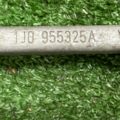 Тяга трапецii склоочищувачiв Oct лiв.+ прав.орiг. Skoda Octavia Tour 1J0955325A
