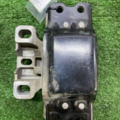 Подушка (опора) двигателя левая SUPERB II (3T4) 1.8 TSI Skoda  1K0199555N