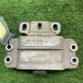 Подушка (опора) двигателя левая SUPERB II (3T4) 1.8 TSI Skoda  1K0199555N