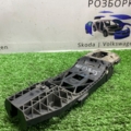 3T0837885E VAG тримач зовнішньої ручки дверей, передньої правої Skoda Superb II (2008-2015) 400