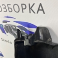 Накладка середньої стійки нижня права внутрішня  Skoda Superb II (2008-2015) 3T0853370B