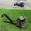 Замок капота Skoda Superb II (2008-2015) 8D0823480D