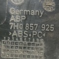 Бардачок передней консоли t5 Volkswagen  7H0857925