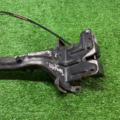 Кронштейни замка капота Volkswagen  7L0805799D