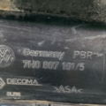 Решітка радіатора передня Volkswagen  7H0807101