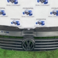 Решітка радіатора передня Volkswagen  7H0807101