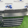 Решітка радіатора передня Volkswagen  7H0807101