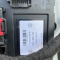 Блок комфорту передніх дверей  Volkswagen Caddy III (2004-2015) 1K0959793