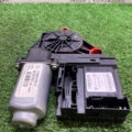 двигун склопідіймача двері передньої, лівої  Volkswagen Caddy III (2004-2015) 1K0959793J